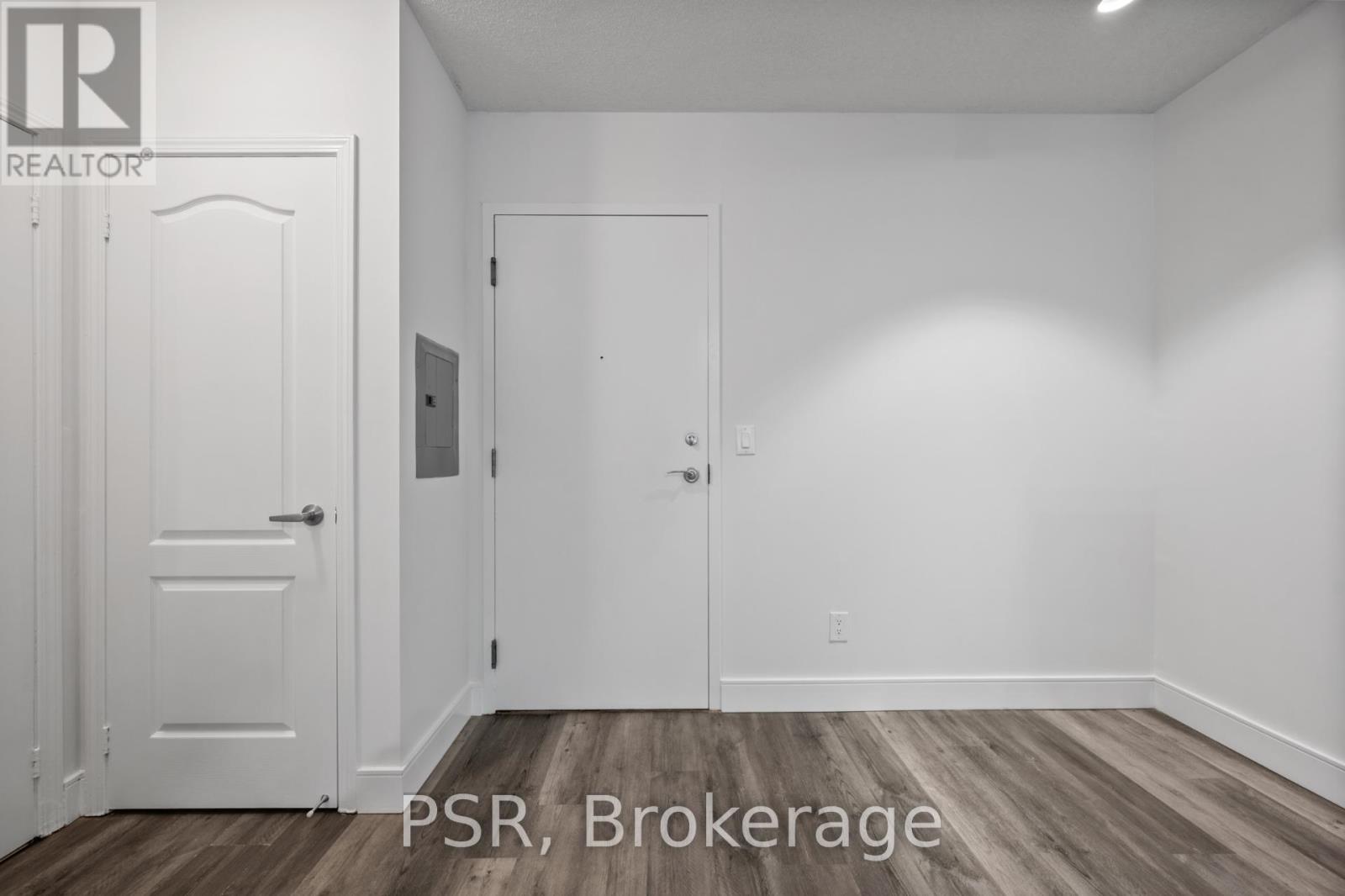 1018 - 50 John Street, Toronto, Ontario  M5V 3T5 - Photo 7 - C12925094