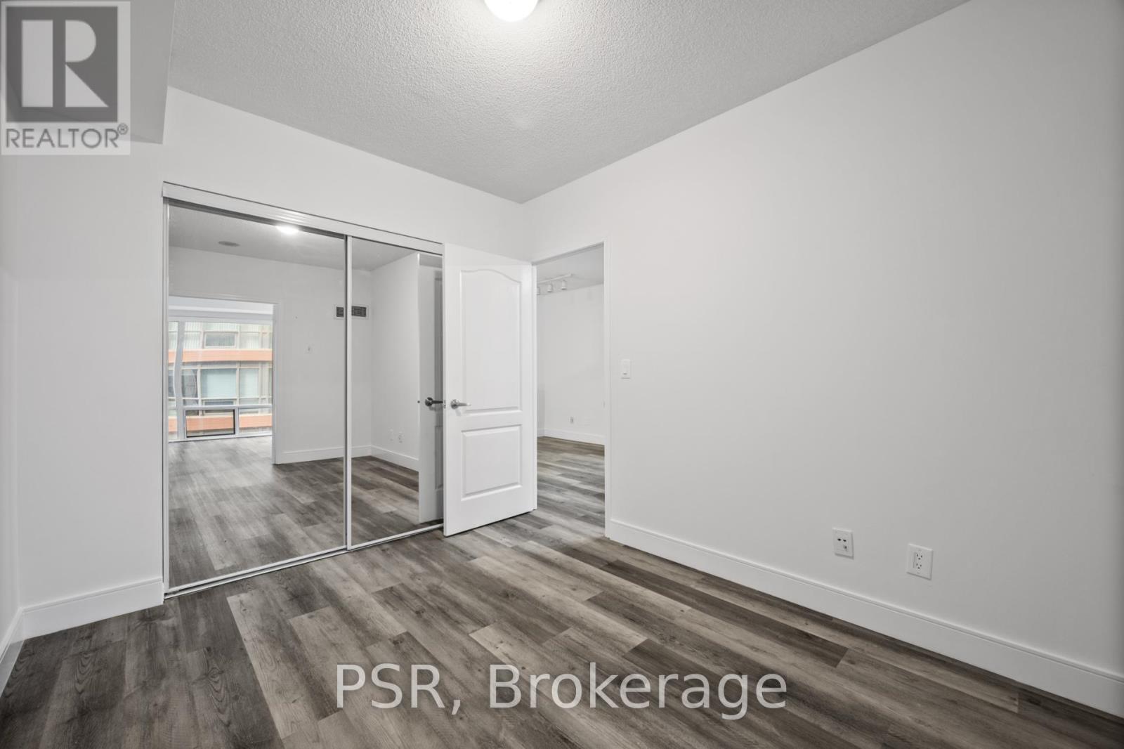 1018 - 50 John Street, Toronto, Ontario  M5V 3T5 - Photo 6 - C12925094