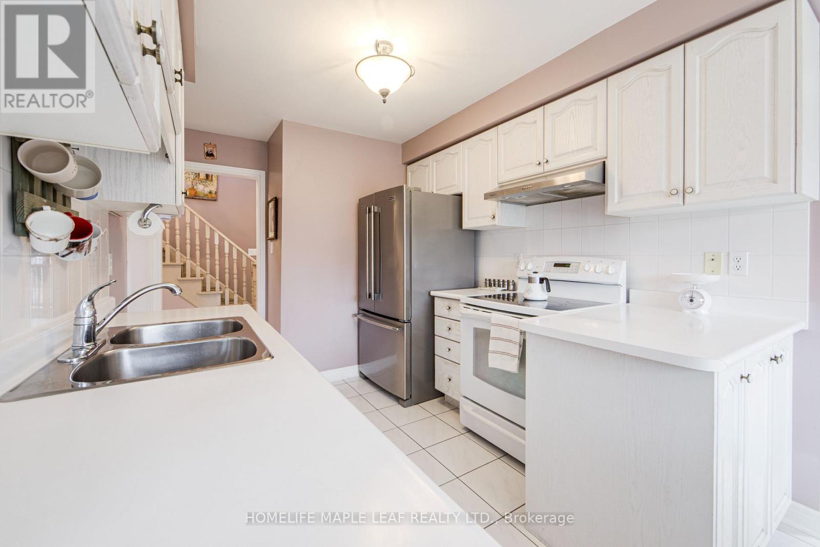 25 Grampian Avenue, Vaughan, Ontario  L6A 2A3 - Photo 18 - N12926710