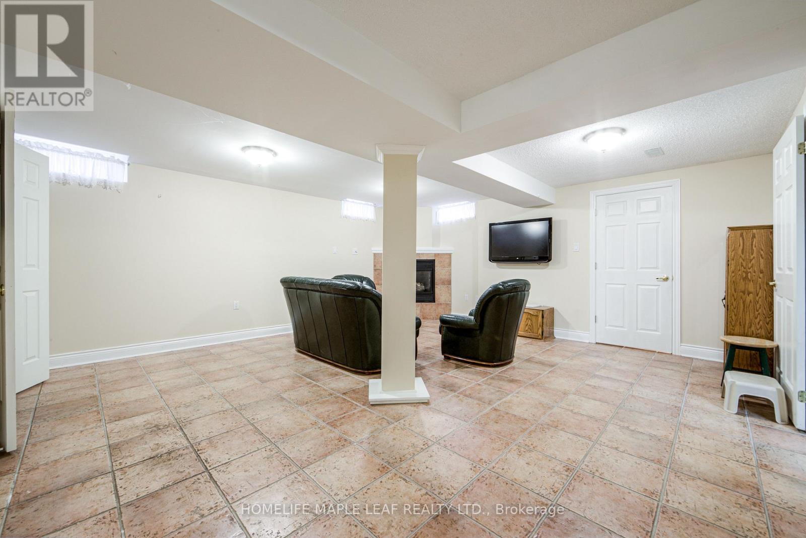 25 Grampian Avenue, Vaughan, Ontario  L6A 2A3 - Photo 36 - N12926710