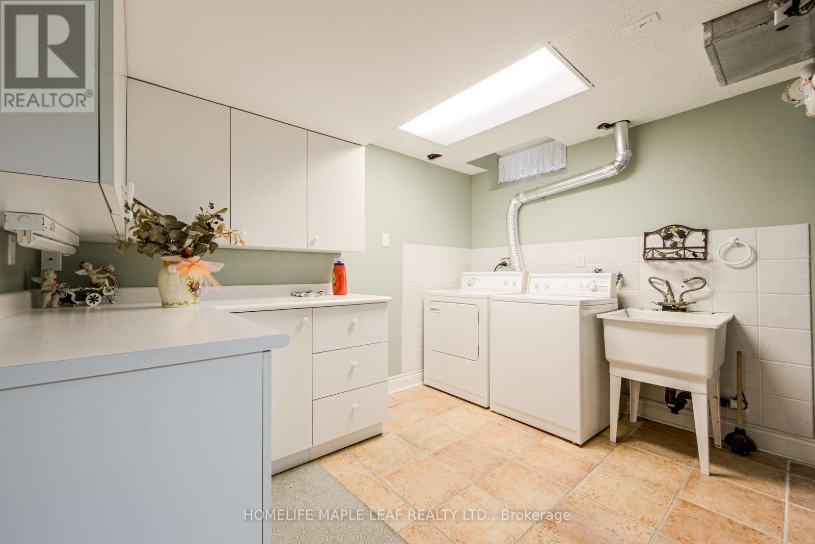 25 Grampian Avenue, Vaughan, Ontario  L6A 2A3 - Photo 41 - N12926710