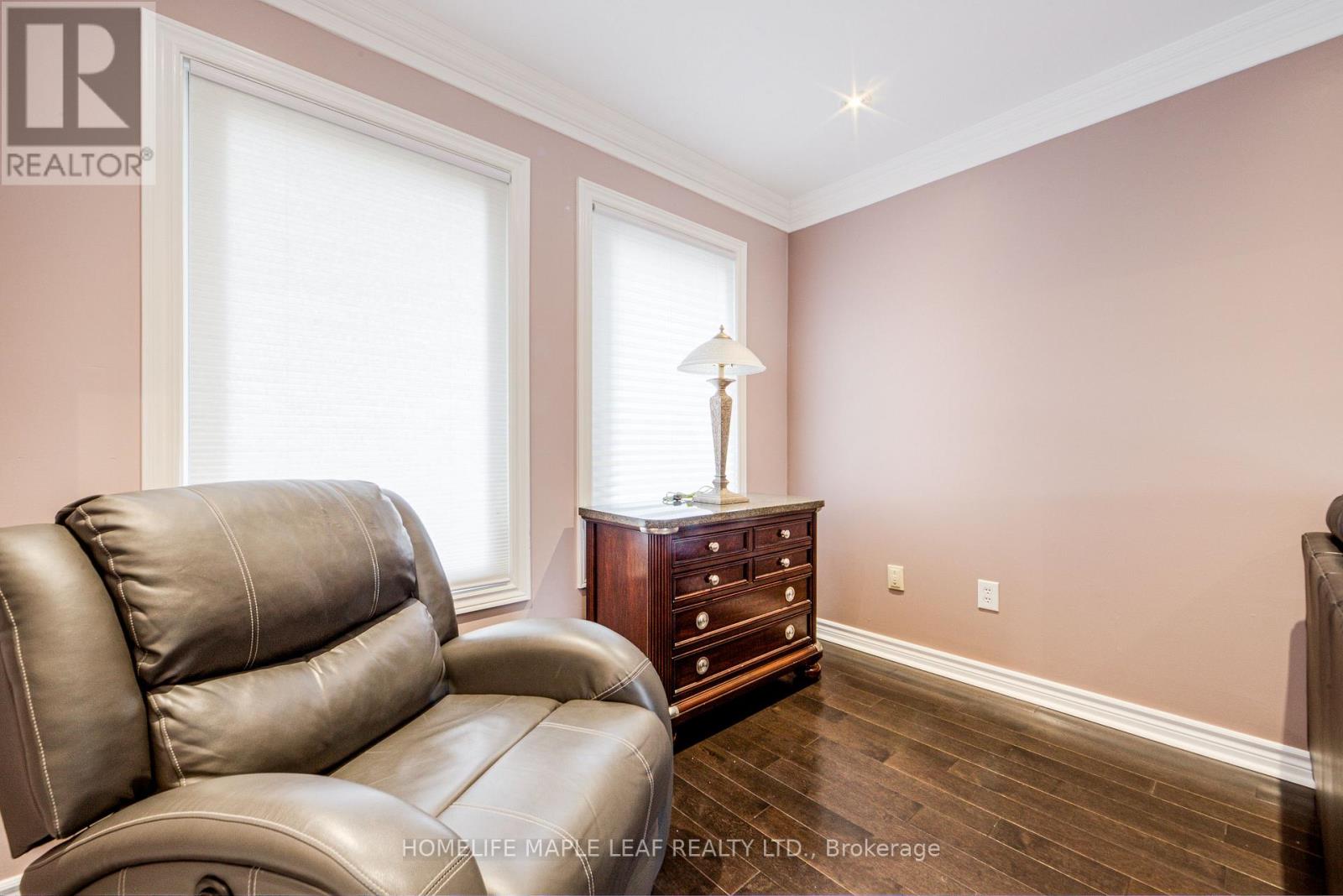 25 Grampian Avenue, Vaughan, Ontario  L6A 2A3 - Photo 8 - N12926710