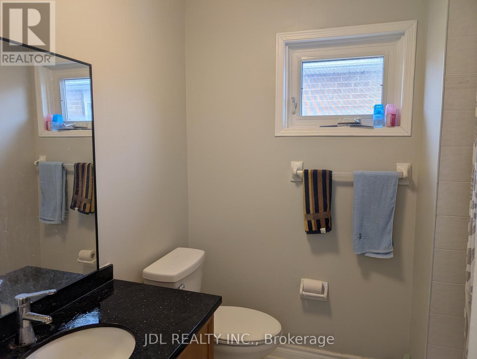 Room 1 - 73 Squire Drive, Richmond Hill, Ontario  L4S 1C7 - Photo 7 - N12926736