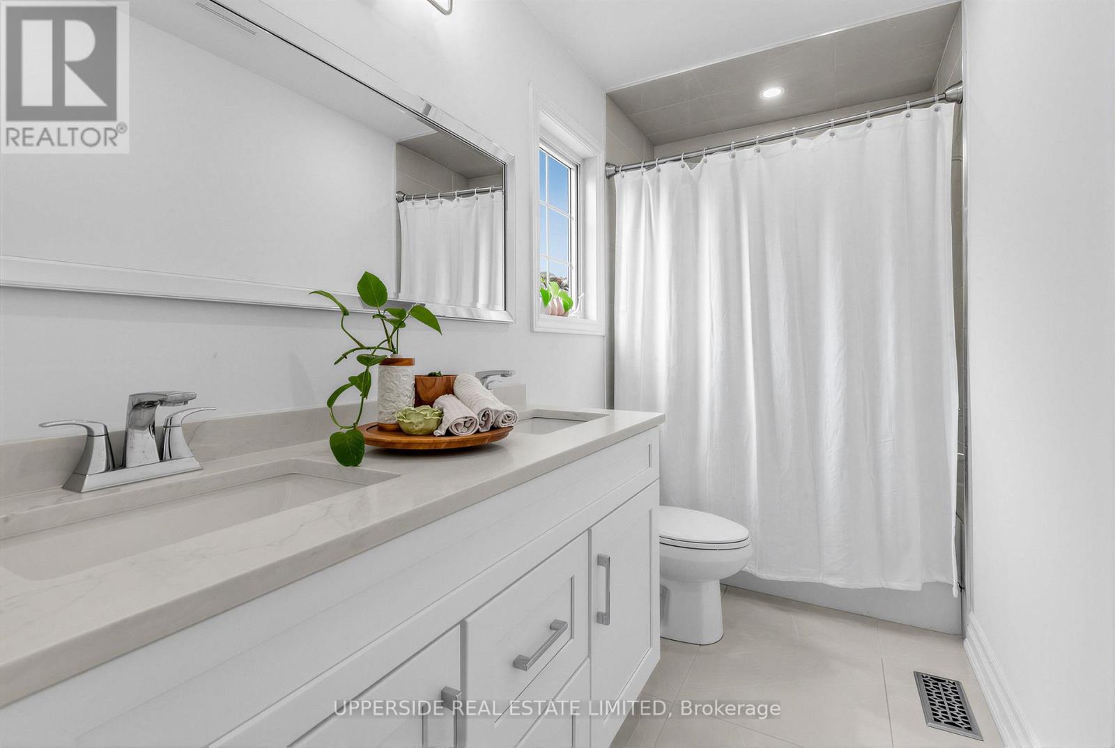 986 Stonehaven Avenue, Newmarket, Ontario  L3X 1P6 - Photo 26 - N12926758