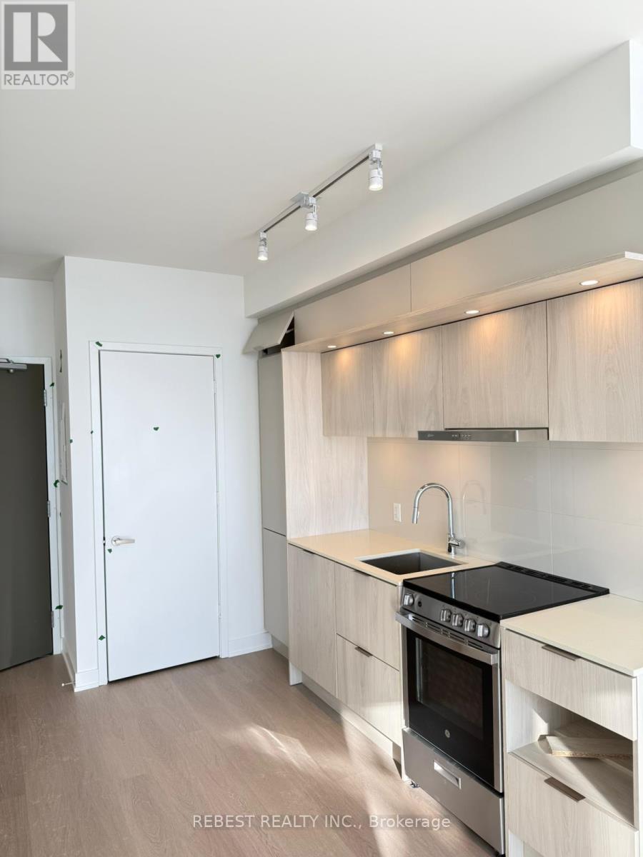 2111 - 448 Burnhamthorpe Road W, Mississauga, Ontario  L5B 0R4 - Photo 5 - W12926678