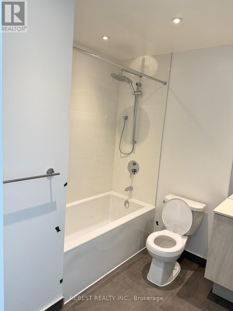 2111 - 448 Burnhamthorpe Road W, Mississauga, Ontario  L5B 0R4 - Photo 7 - W12926678