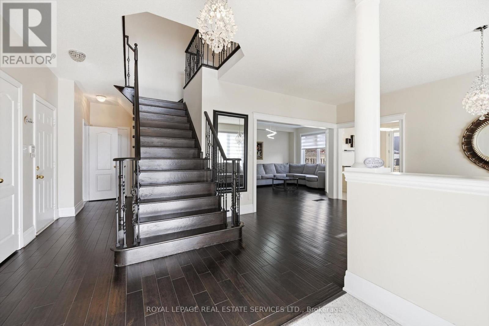 2353 Woodcrest Drive, Oakville, Ontario  L6M 4S2 - Photo 22 - W12926686