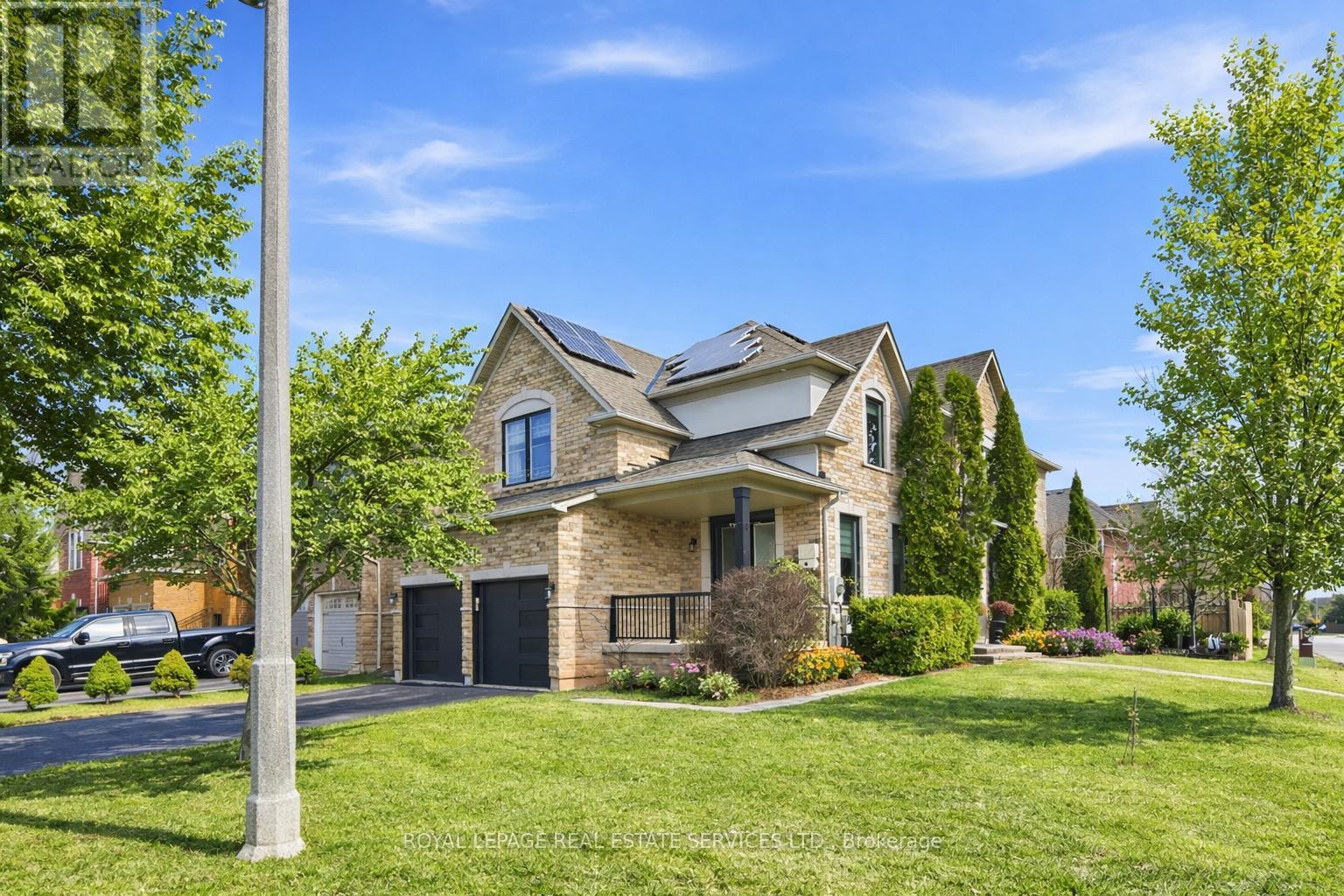 2353 Woodcrest Drive, Oakville, Ontario  L6M 4S2 - Photo 3 - W12926686