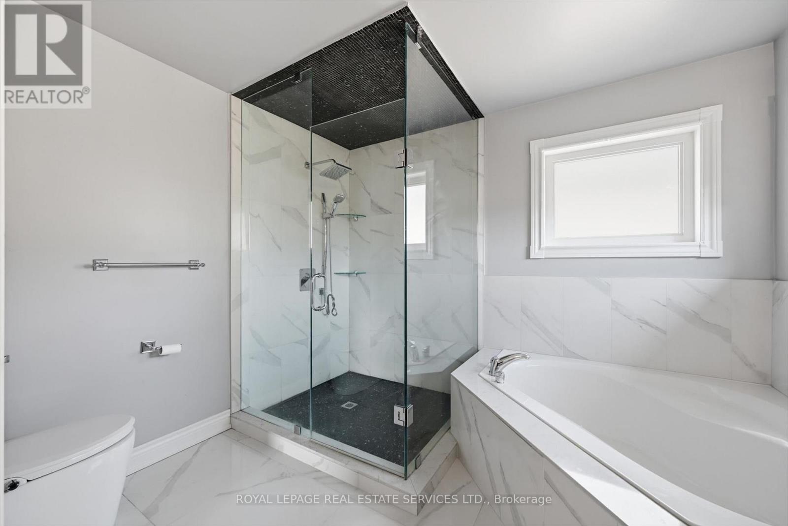 2353 Woodcrest Drive, Oakville, Ontario  L6M 4S2 - Photo 30 - W12926686