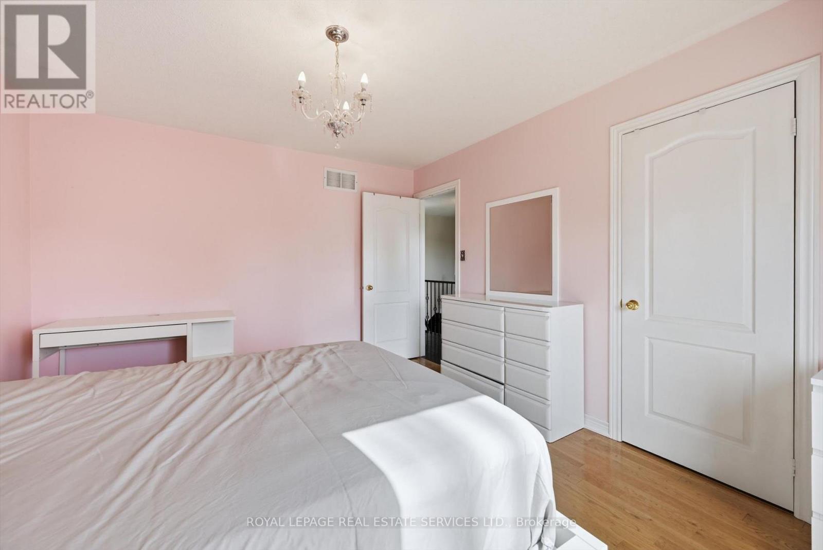 2353 Woodcrest Drive, Oakville, Ontario  L6M 4S2 - Photo 36 - W12926686