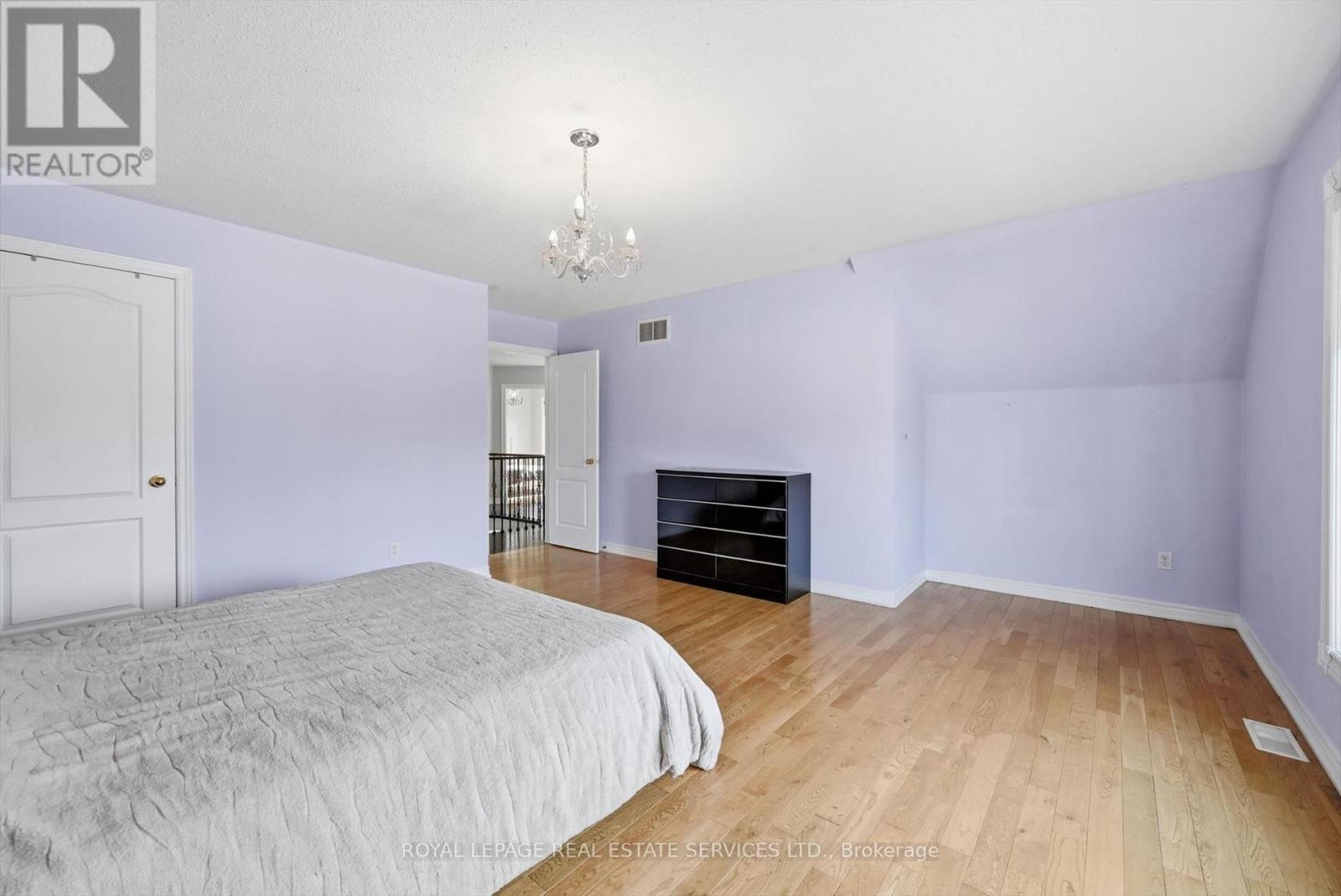 2353 Woodcrest Drive, Oakville, Ontario  L6M 4S2 - Photo 38 - W12926686