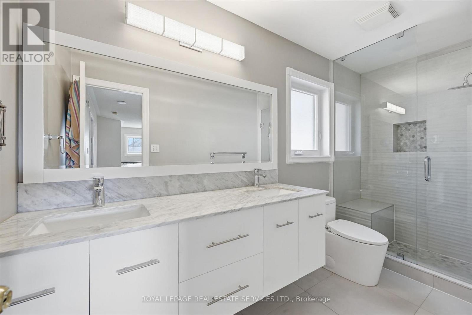 2353 Woodcrest Drive, Oakville, Ontario  L6M 4S2 - Photo 39 - W12926686