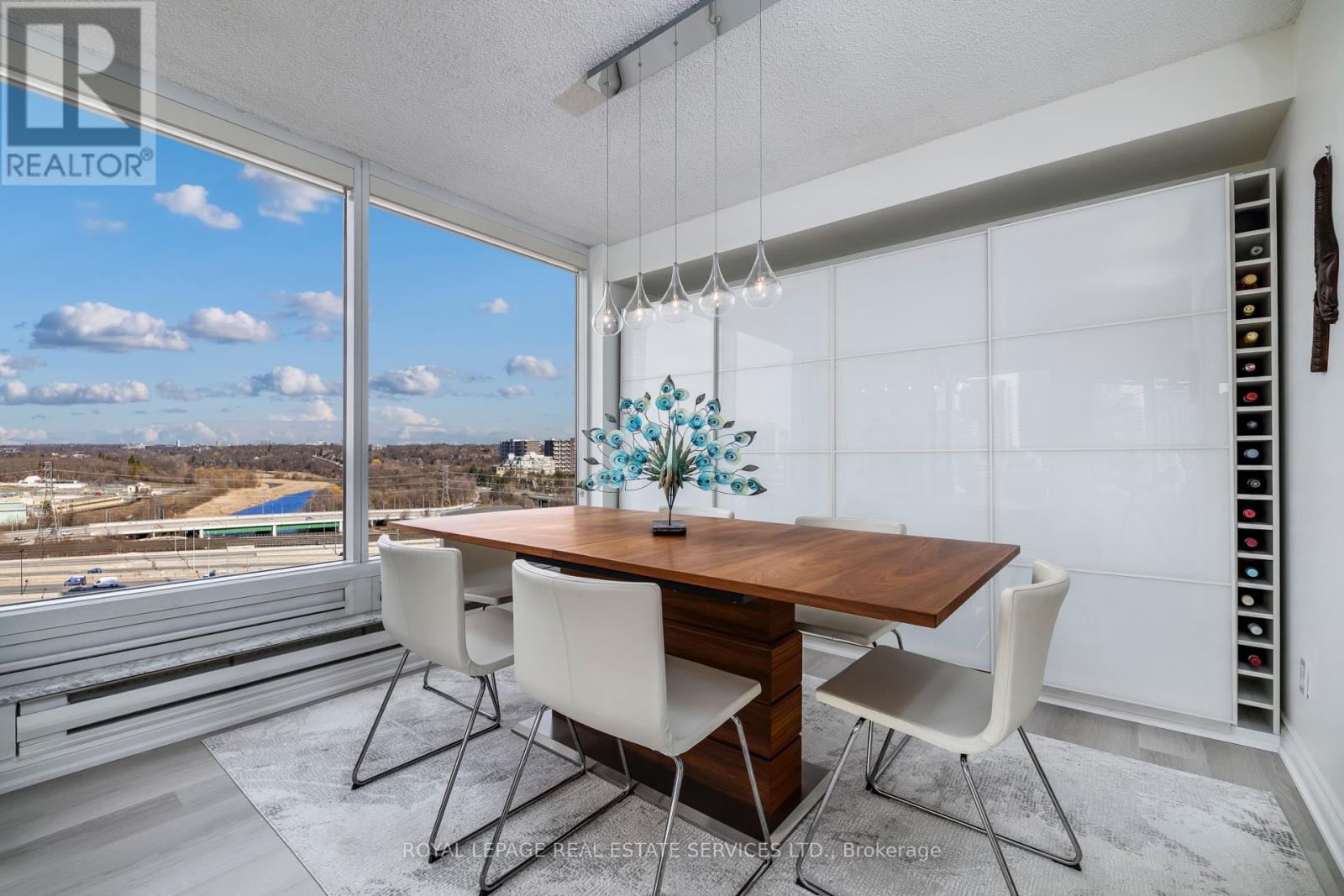 1609 - 1 Palace Pier Court, Toronto, Ontario  M8V 3W9 - Photo 2 - W12926720