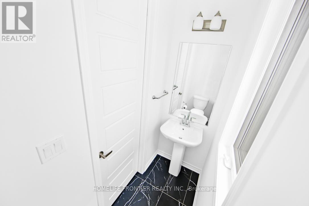 3035 Bramall Gardens, Oakville, Ontario  L6H 7G1 - Photo 11 - W12926724