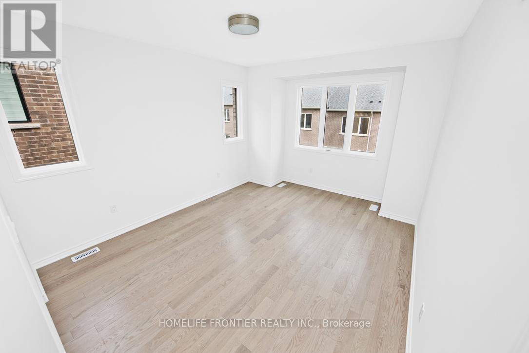 3035 Bramall Gardens, Oakville, Ontario  L6H 7G1 - Photo 13 - W12926724