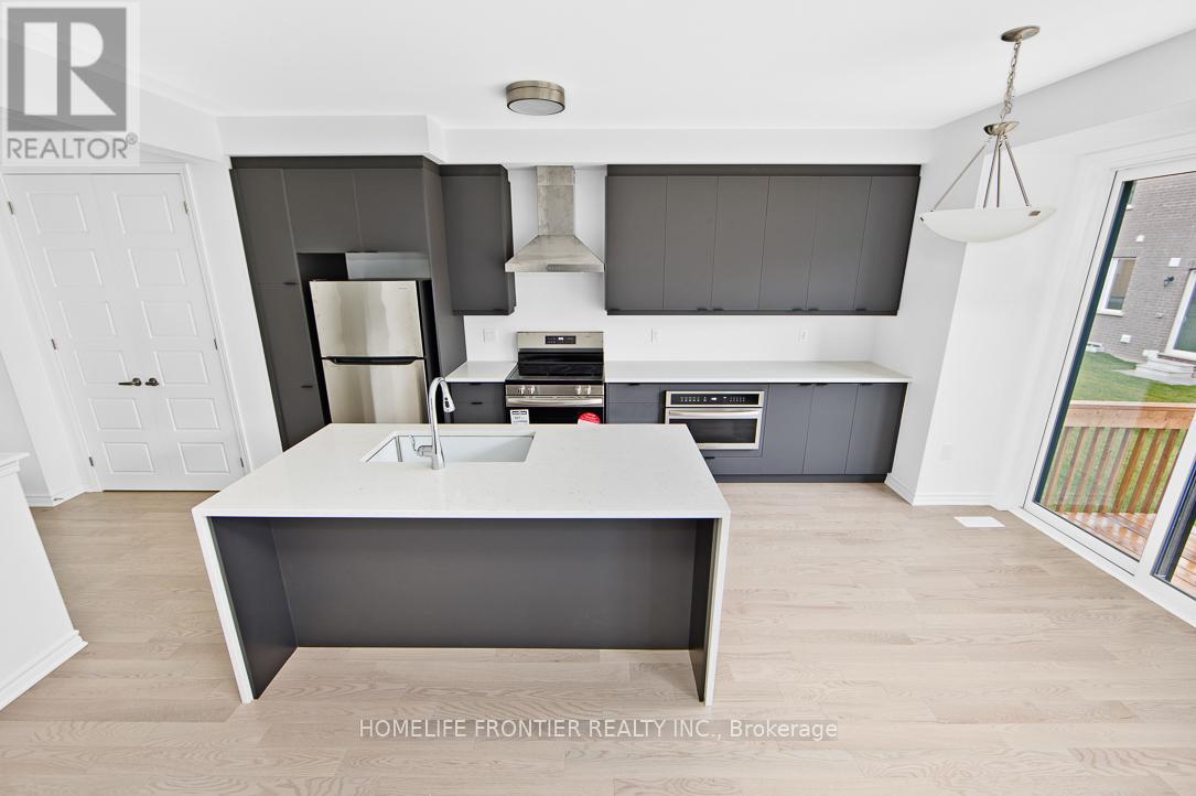 3035 Bramall Gardens, Oakville, Ontario  L6H 7G1 - Photo 9 - W12926724