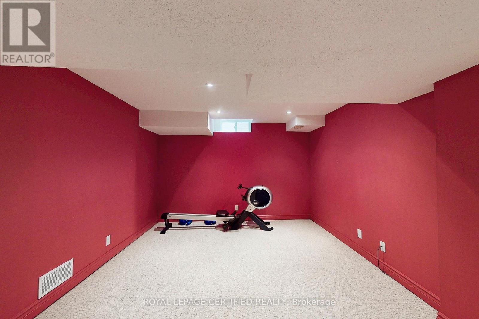 8 Grapevine Road, Caledon, Ontario  L7E 2L2 - Photo 11 - W12926746