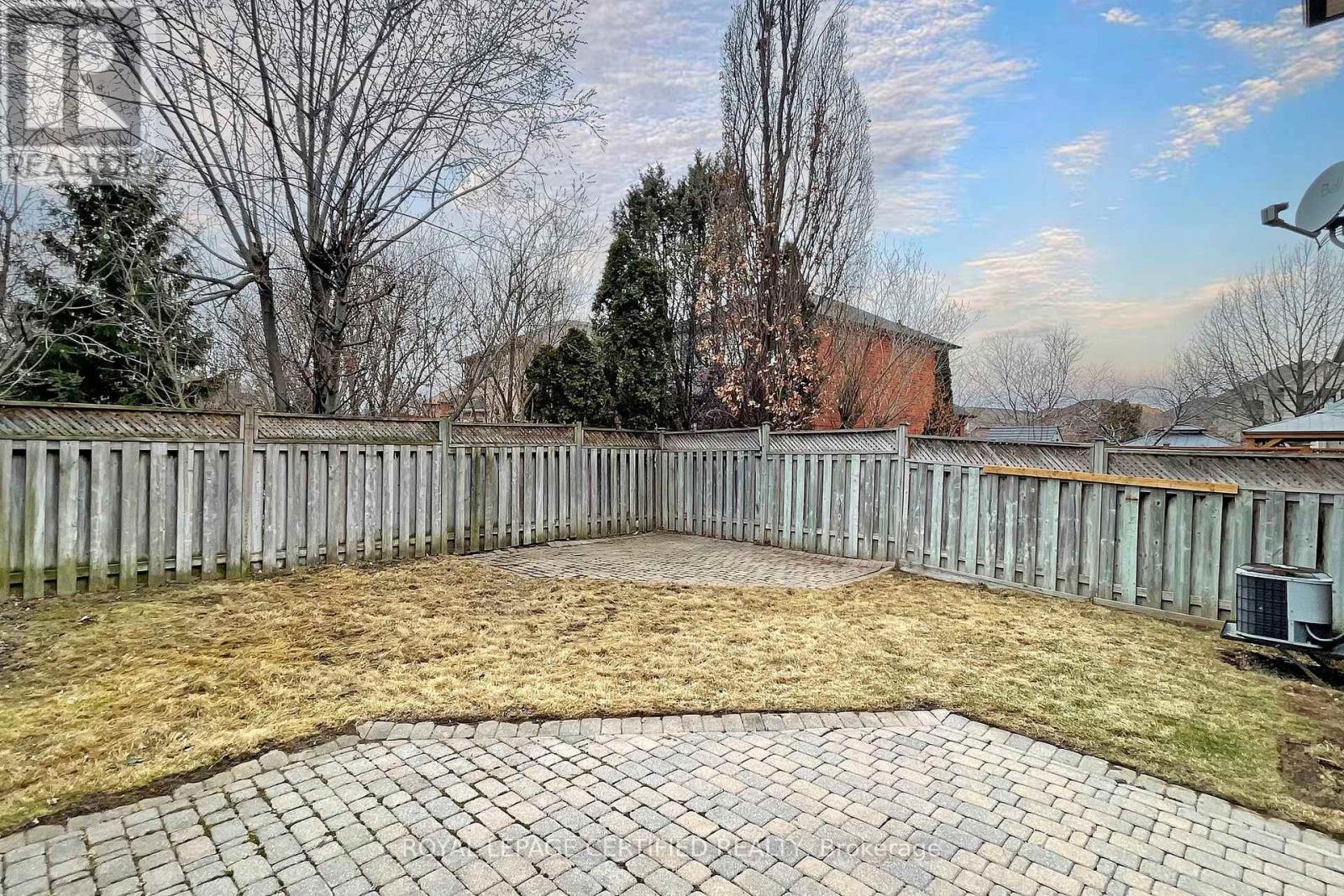 8 Grapevine Road, Caledon, Ontario  L7E 2L2 - Photo 18 - W12926746