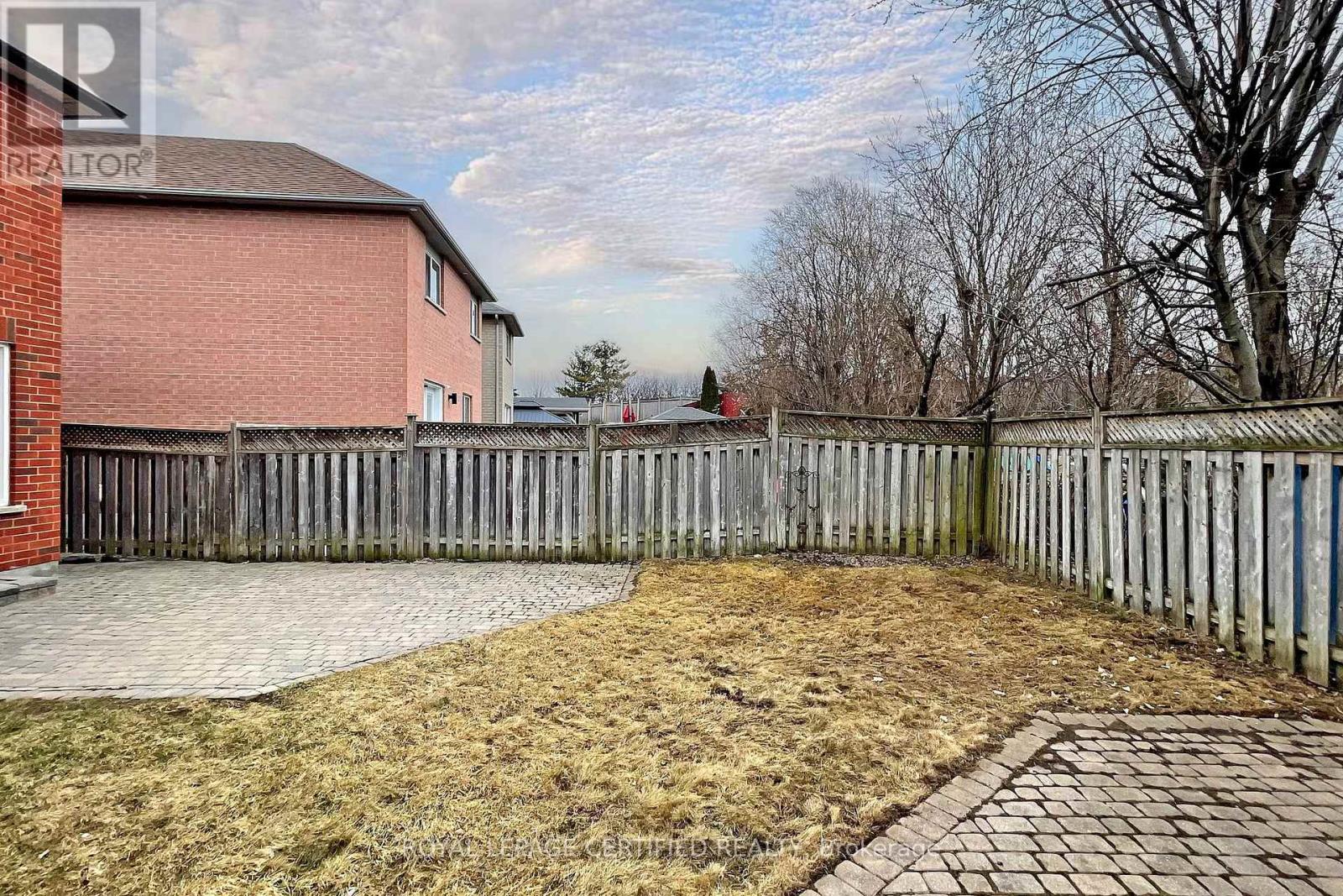 8 Grapevine Road, Caledon, Ontario  L7E 2L2 - Photo 19 - W12926746