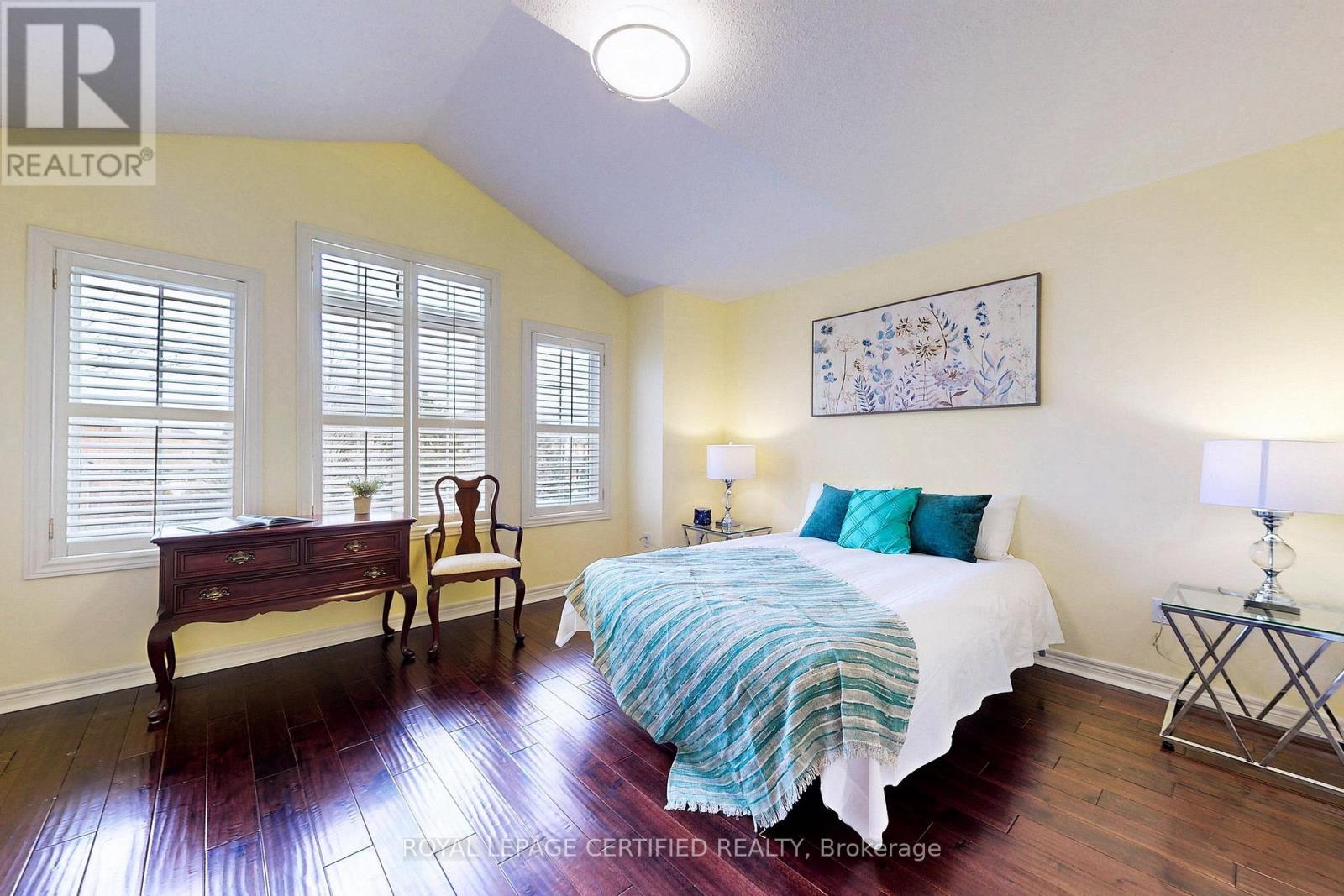 8 Grapevine Road, Caledon, Ontario  L7E 2L2 - Photo 7 - W12926746