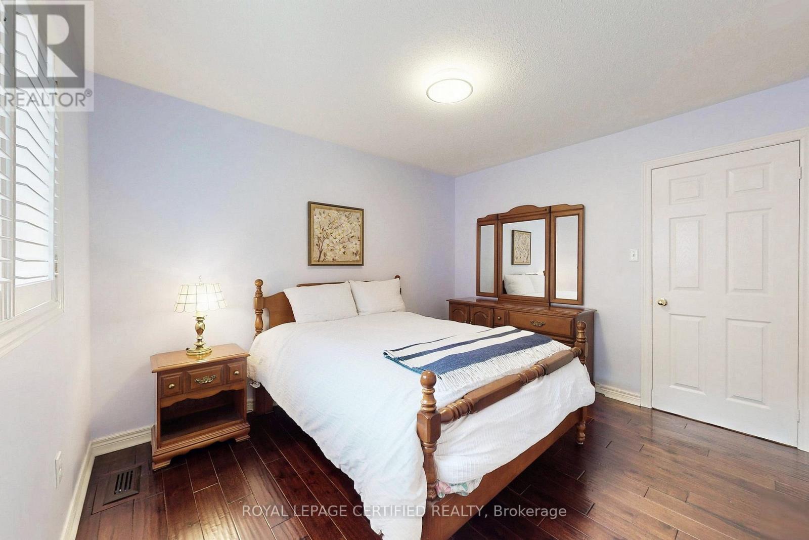 8 Grapevine Road, Caledon, Ontario  L7E 2L2 - Photo 8 - W12926746