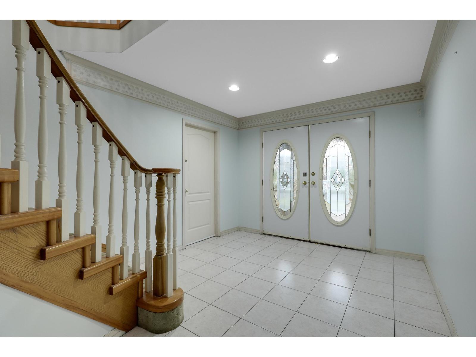 12255 64a Avenue, Surrey, British Columbia  V3W 3R8 - Photo 5 - R3103585