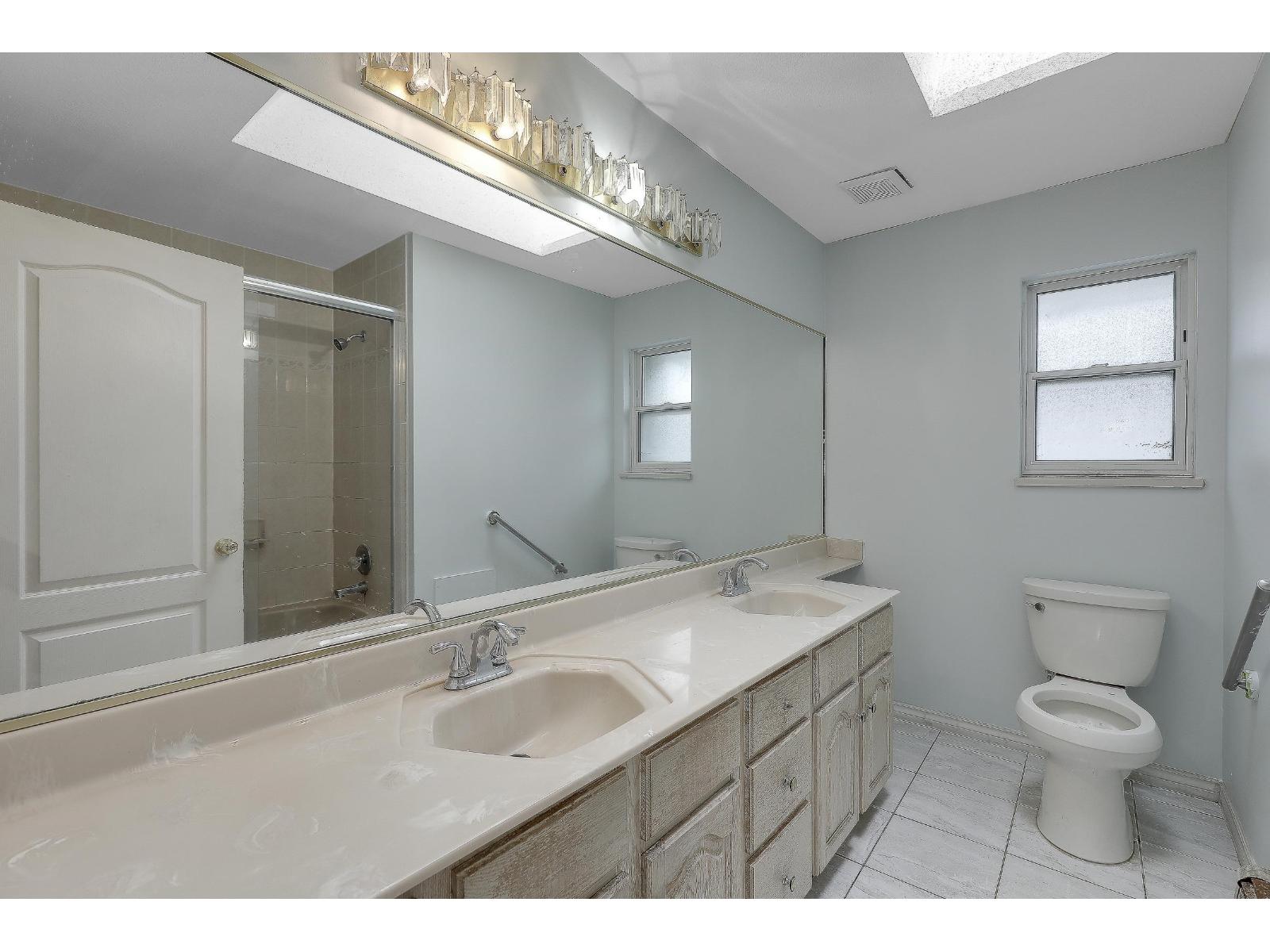 12255 64a Avenue, Surrey, British Columbia  V3W 3R8 - Photo 15 - R3103585