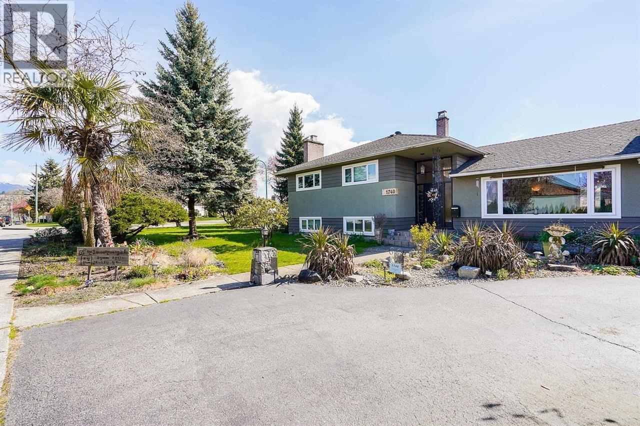 1740 Beta Avenue, Burnaby, British Columbia  V5C 5M7 - Photo 2 - R3104114