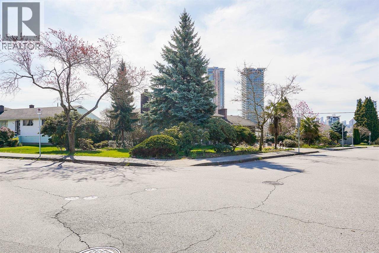 1740 Beta Avenue, Burnaby, British Columbia  V5C 5M7 - Photo 6 - R3104114