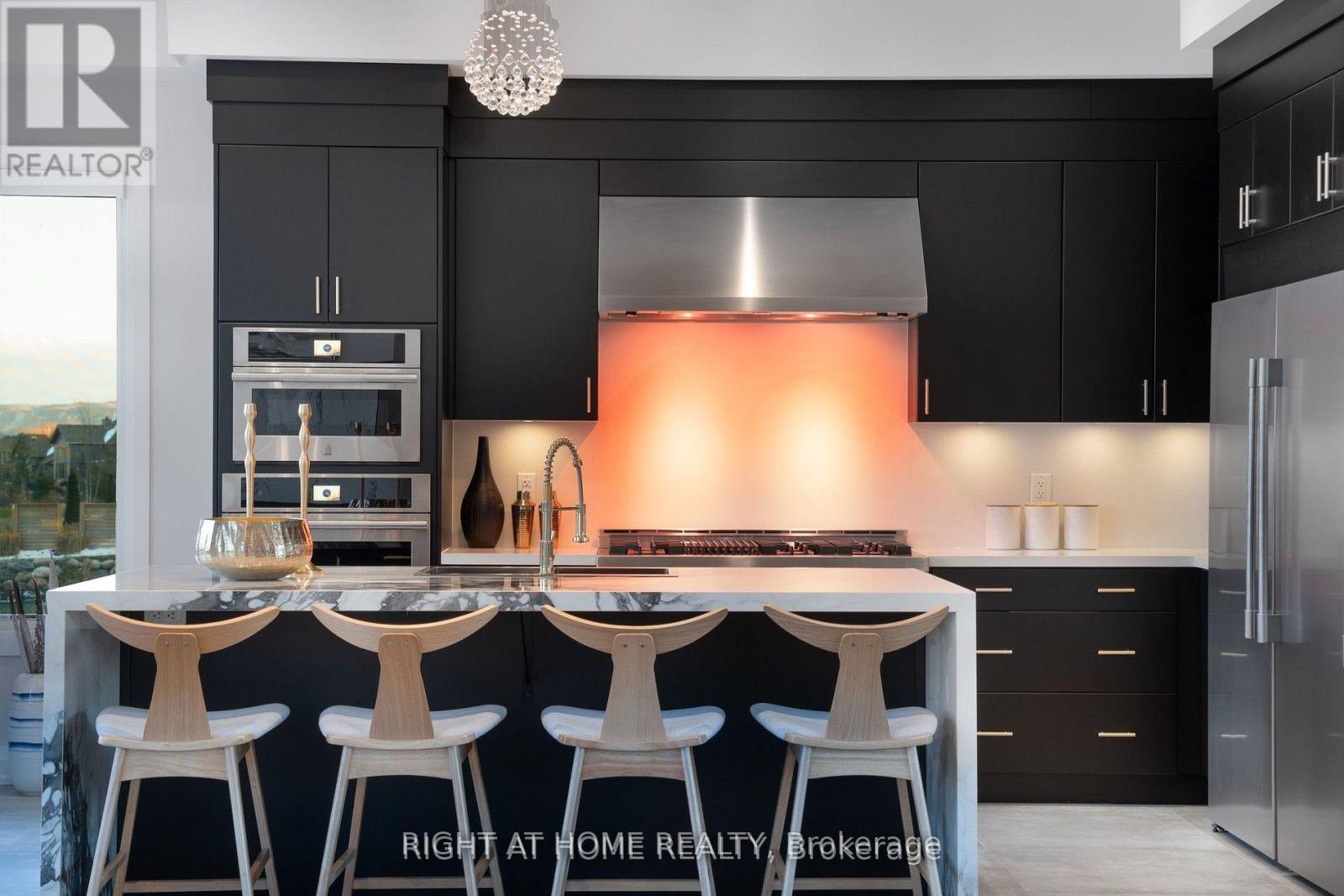 101 Sladden Court, Blue Mountains, Ontario  N0H 2P0 - Photo 17 - X12926700