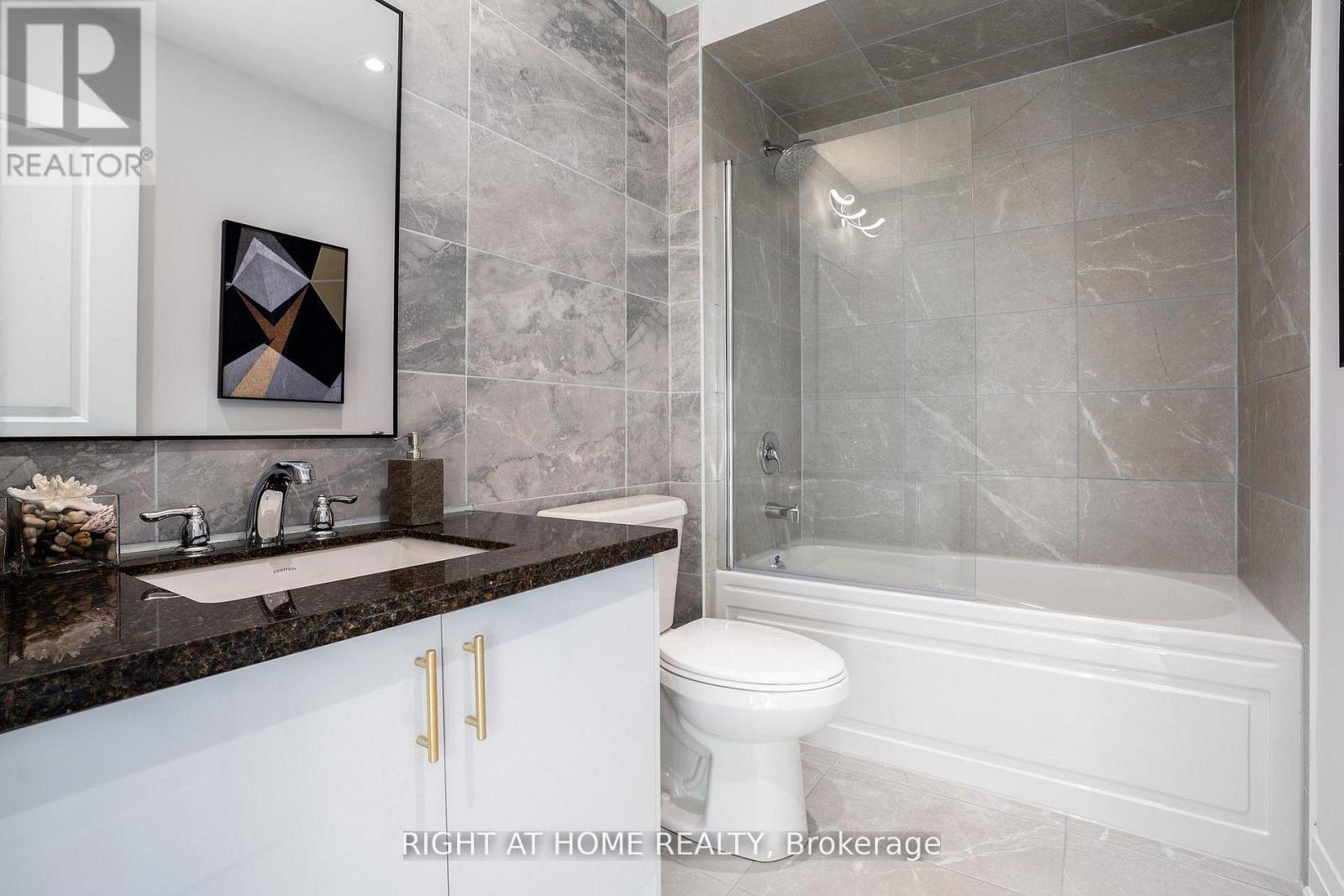 101 Sladden Court, Blue Mountains, Ontario  N0H 2P0 - Photo 39 - X12926700