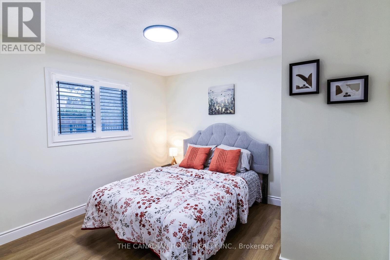 350 Boxbury Drive, Waterloo, Ontario  N2K 1W2 - Photo 11 - X12926704