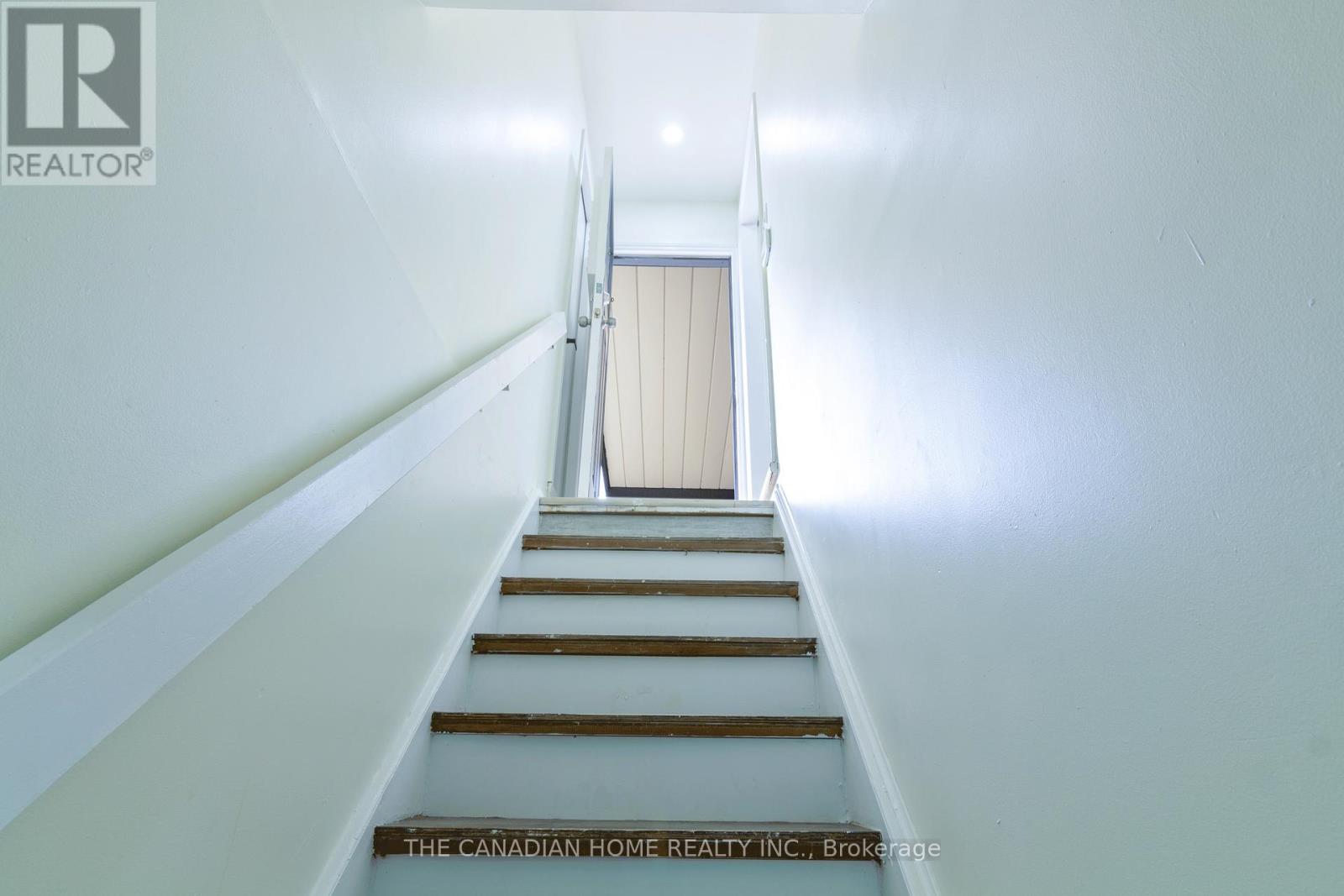 350 Boxbury Drive, Waterloo, Ontario  N2K 1W2 - Photo 15 - X12926704