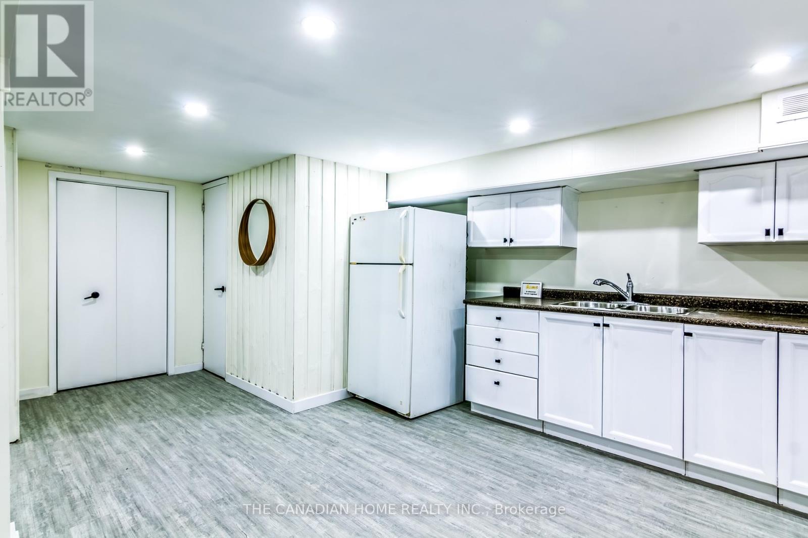 350 Boxbury Drive, Waterloo, Ontario  N2K 1W2 - Photo 20 - X12926704