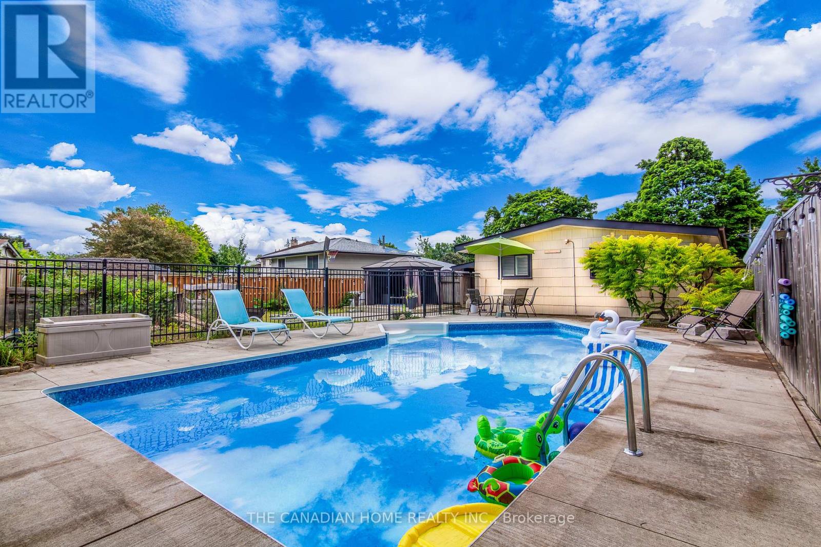 350 Boxbury Drive, Waterloo, Ontario  N2K 1W2 - Photo 25 - X12926704