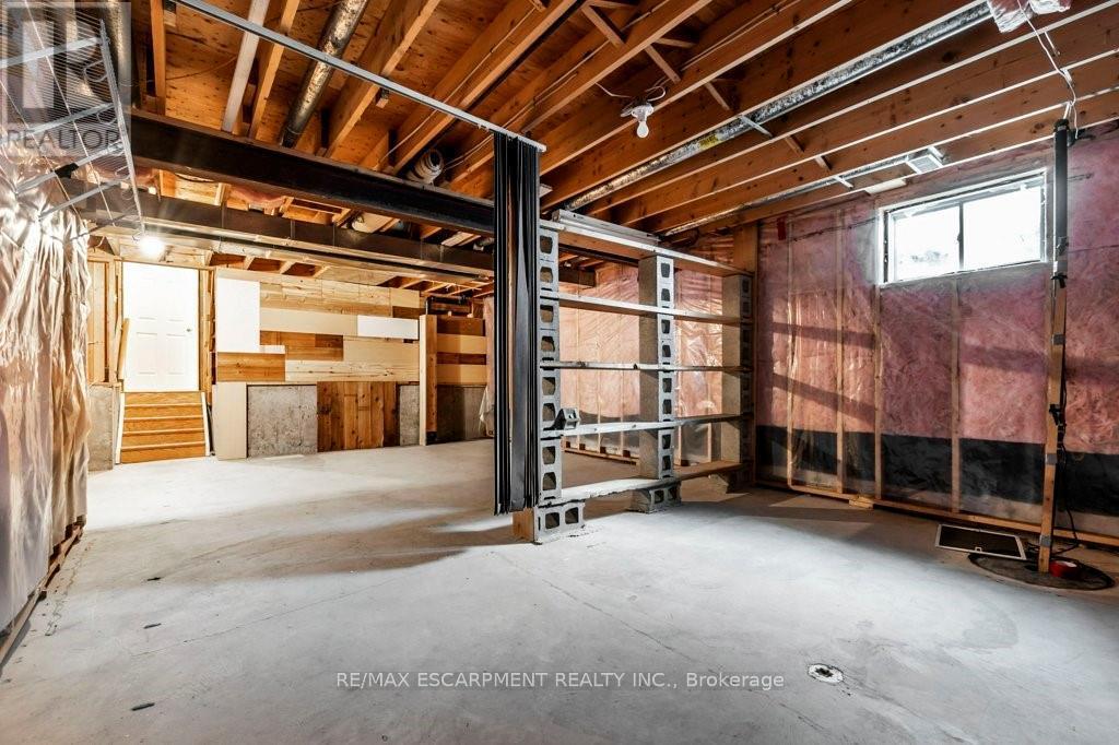 62 Spadara Drive, Hamilton, Ontario  L9B 2K3 - Photo 37 - X12926706