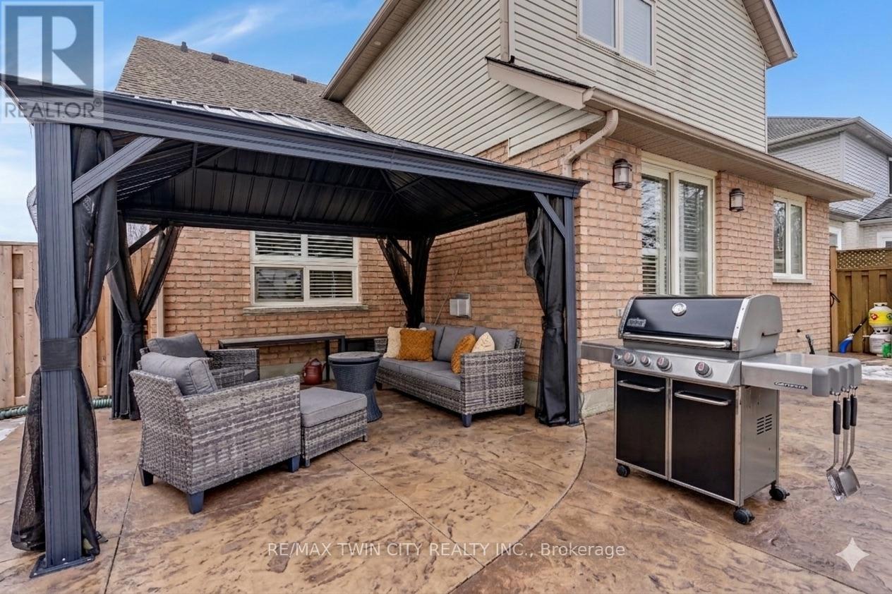 685 Coldstream Drive W, Waterloo, Ontario  N2V 2J1 - Photo 36 - X12895372