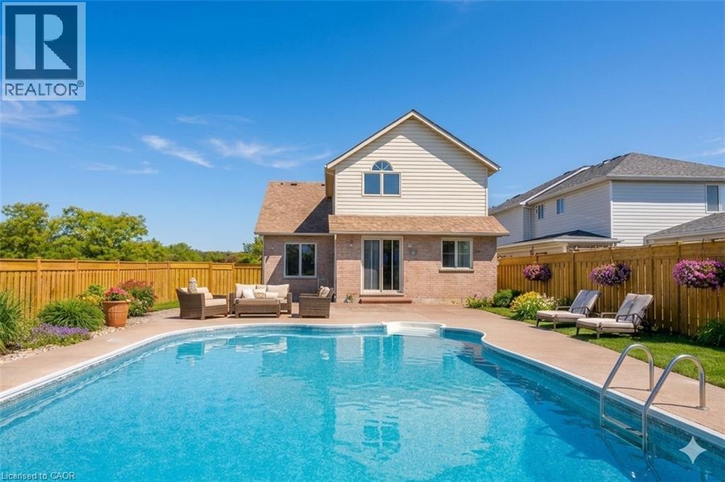 685 Coldstream Drive, Waterloo, Ontario  N2V 2J1 - Photo 2 - 40806205