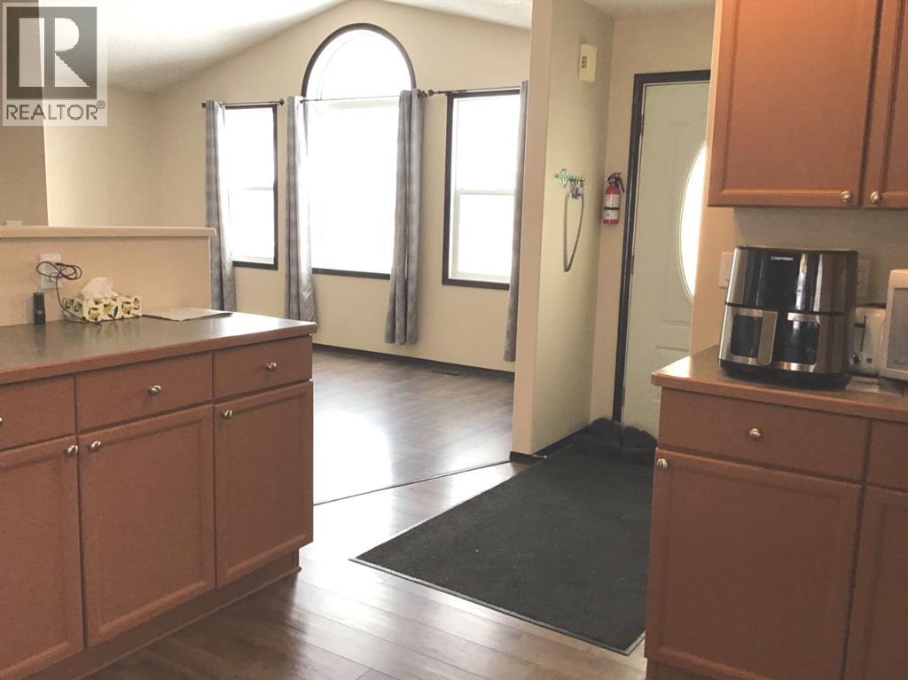 22 Kreiner Crescent, Whitecourt, Alberta  T7S 1X5 - Photo 8 - A2293087