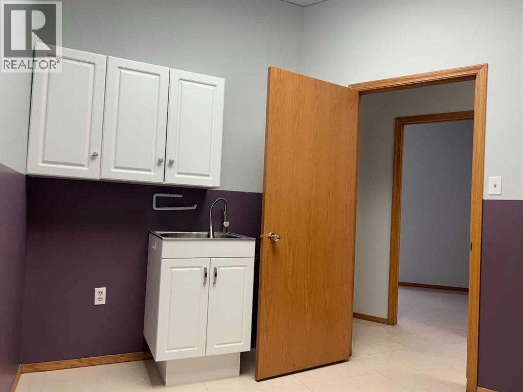 103a, 1501 Dunmore Road Se, Medicine Hat, Alberta  T1A 1Z8 - Photo 9 - A2255921