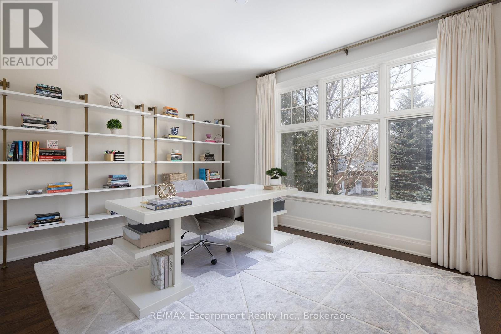 2469 Applewood Drive, Oakville, Ontario  L6L 1V7 - Photo 27 - W12823556