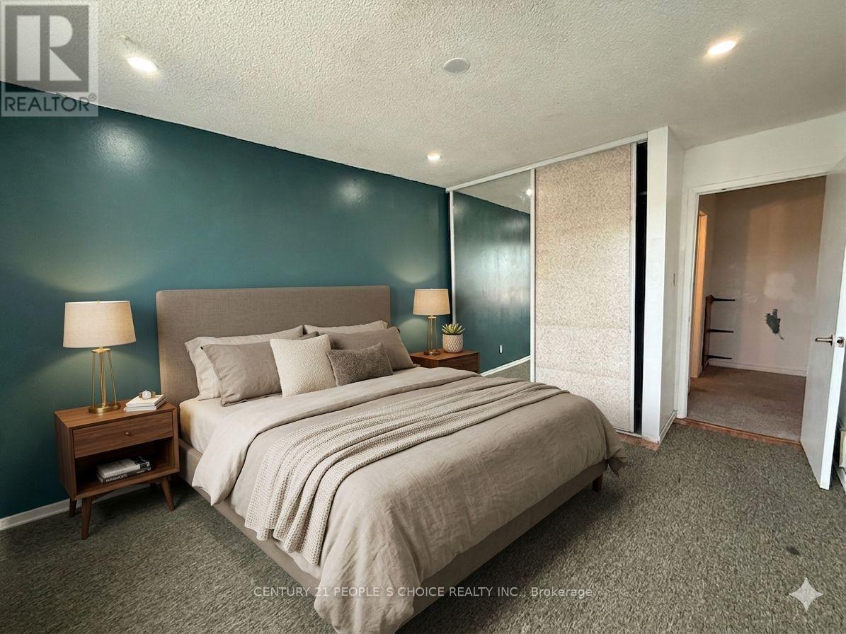 32 Horne Drive, Brampton, Ontario  L6V 2V3 - Photo 10 - W12862182