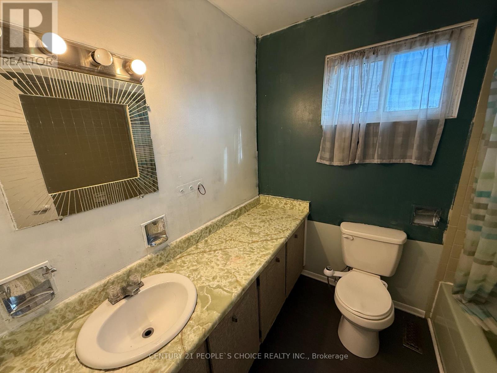 32 Horne Drive, Brampton, Ontario  L6V 2V3 - Photo 15 - W12862182