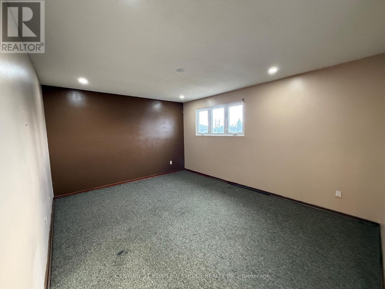 32 Horne Drive, Brampton, Ontario  L6V 2V3 - Photo 21 - W12862182