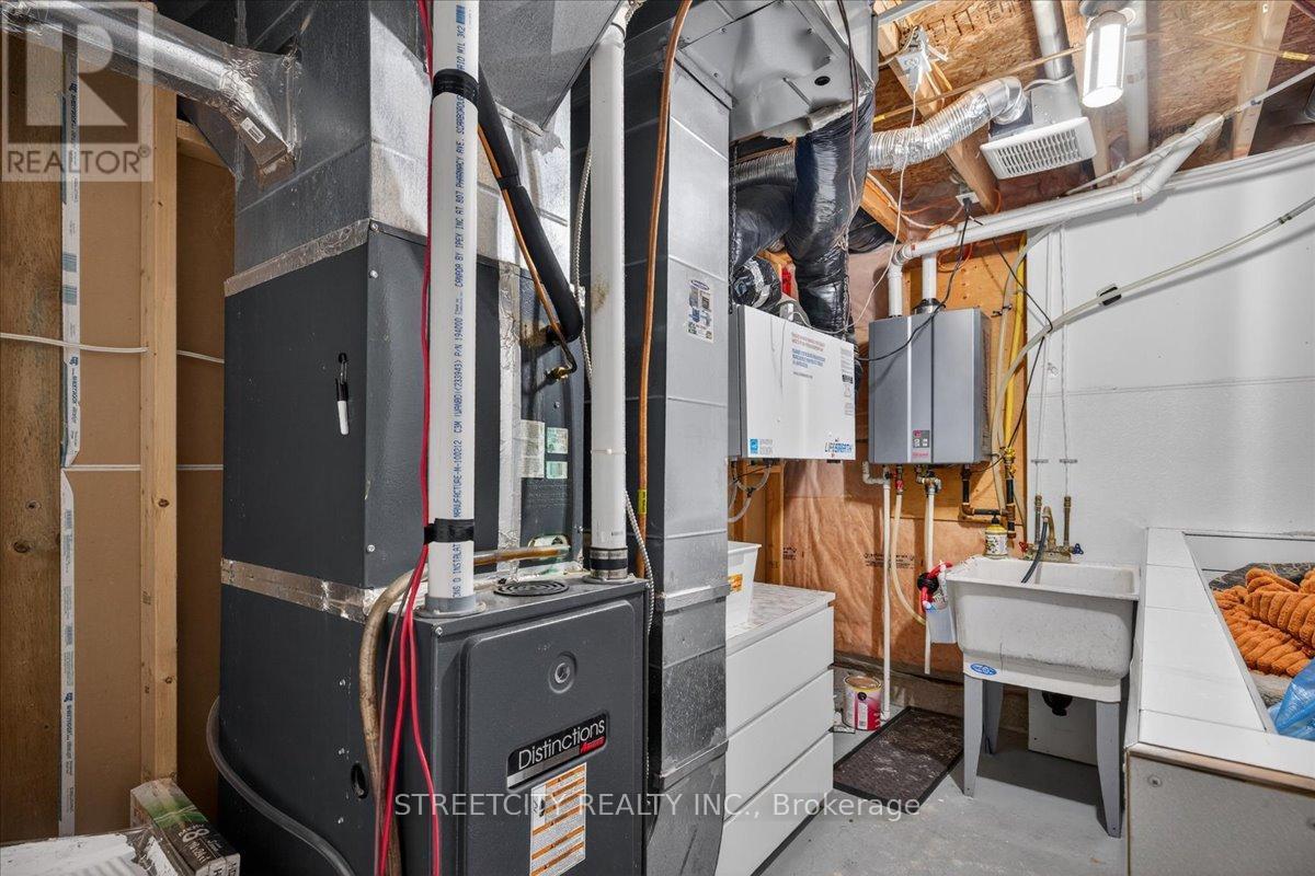 3225 Pomeroy Lane, London South, Ontario  N6P 1W3 - Photo 44 - X12913658