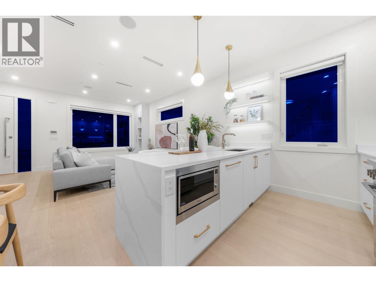 1 1582 E 2nd Avenue, Vancouver, British Columbia  V5N 1C7 - Photo 17 - R3104140