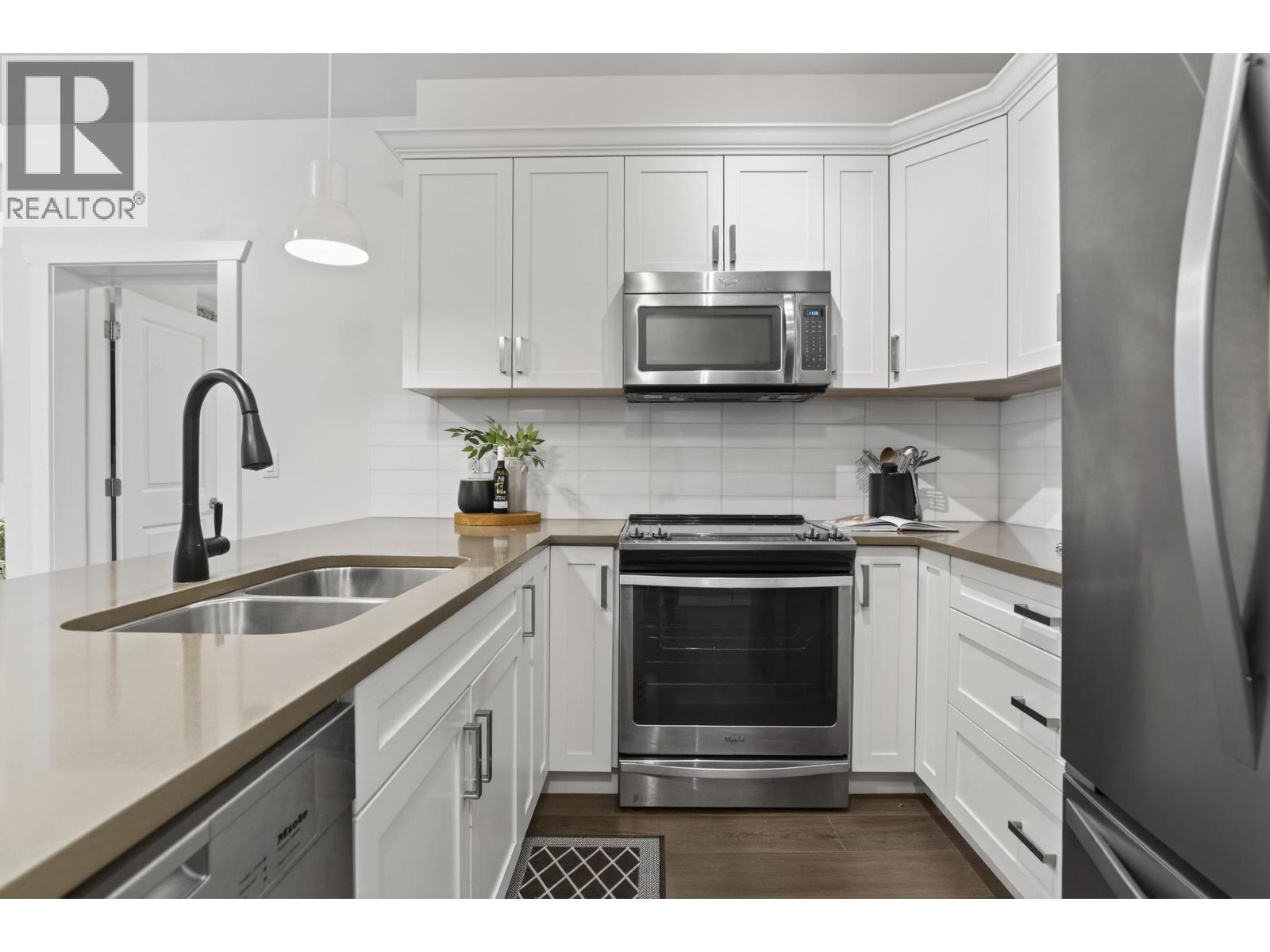 202 2288 Welcher Avenue, Port Coquitlam, British Columbia  V3C 1X3 - Photo 9 - R3104161