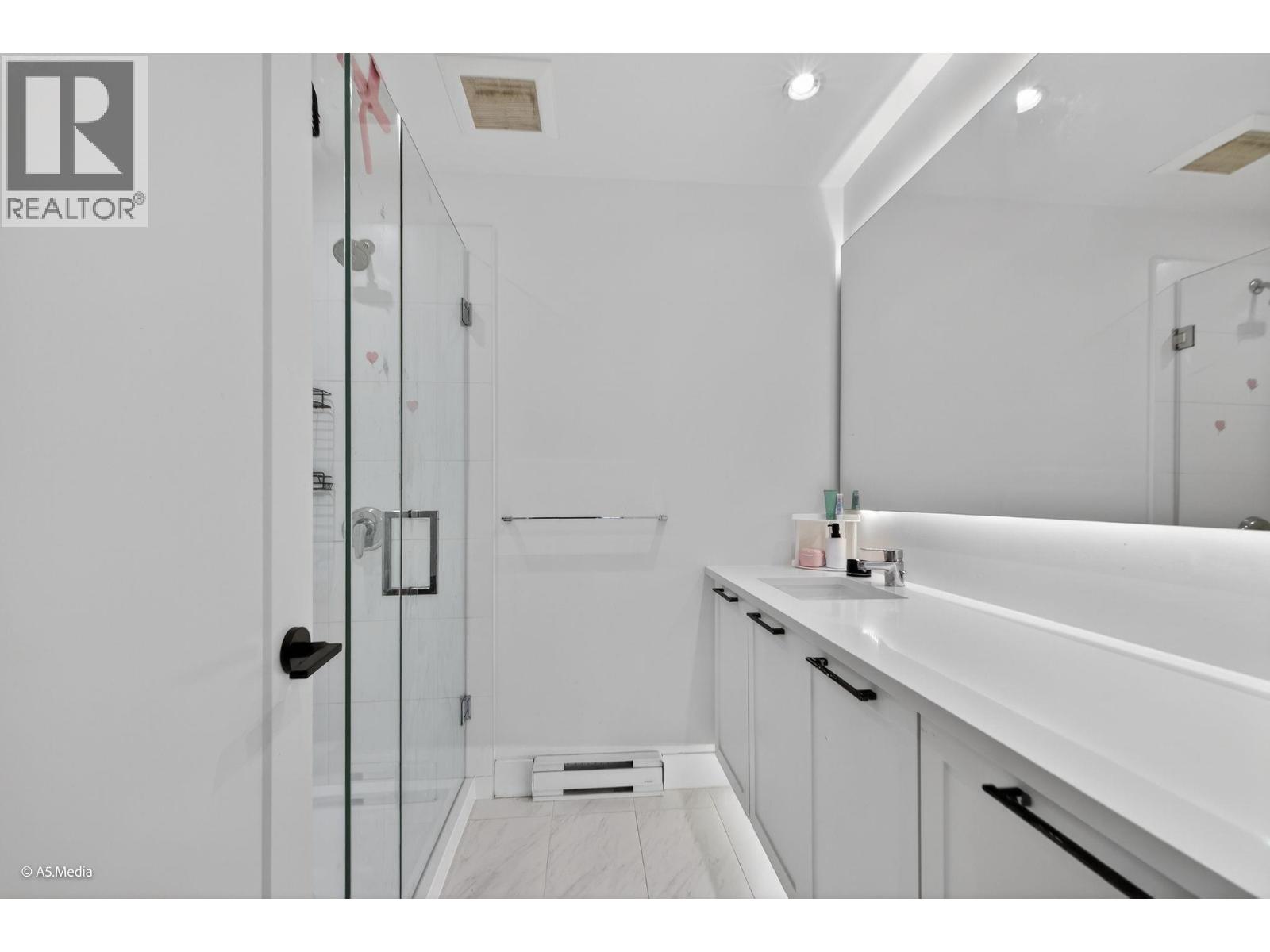 44 3552 Victoria Drive, Coquitlam, British Columbia  V3E 0N7 - Photo 13 - R3104162