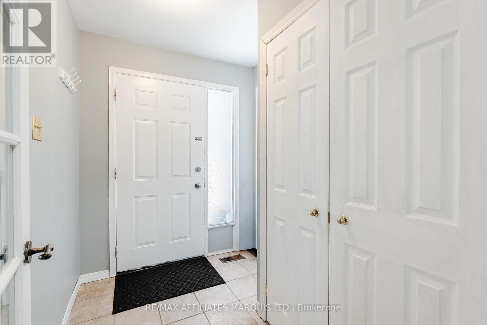 668 Champlain Drive N, Cornwall, Ontario  K6H 6P2 - Photo 4 - X12926772