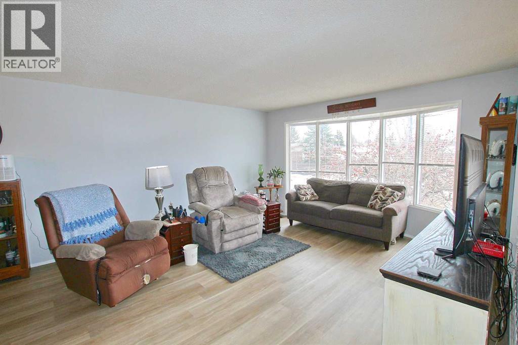 97 Cunningham Crescent, Red Deer, Alberta  T4P 2S2 - Photo 5 - A2284413